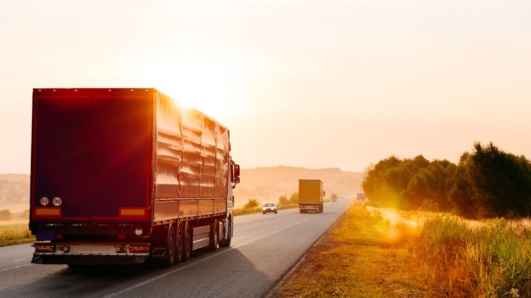 Transporte e logística para pequenas e médias empresas - Postal Serviços