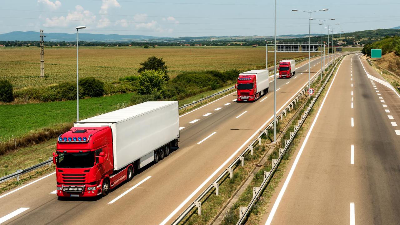 Transporte fracionado vs. dedicado: qual escolher? - Postal Serviços